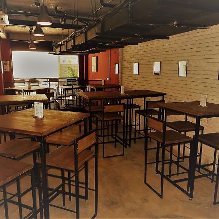 Henry'S Hotel & Gastropub Bangkok Exterior foto